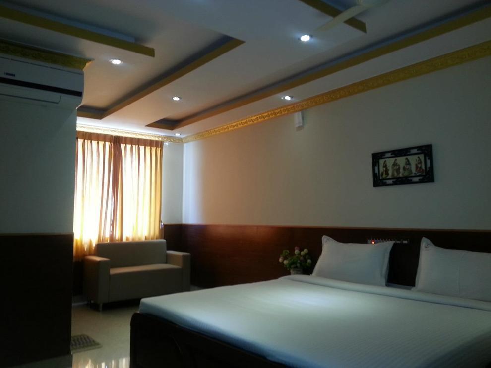 Palm Valley Resort Gonikoppal Экстерьер фото